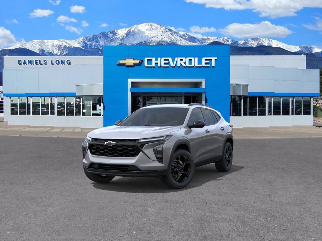 New 2026 Chevrolet Trax LT w/ Midnight Edition FWD image 8
