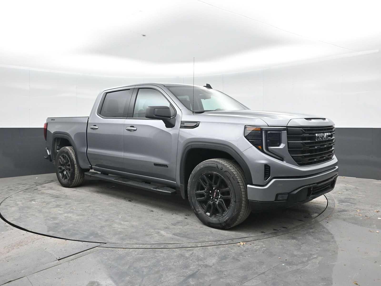 New 2026 GMC Sierra 1500 Elevation w/ LPO, Elevation Black Package AWD/4WD image 7