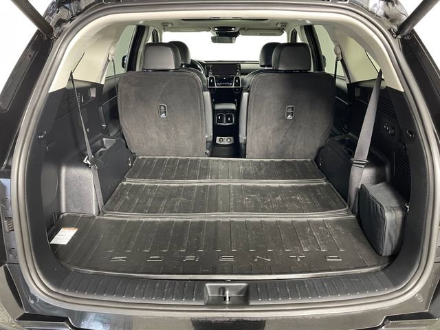 Certified 2022 Kia Sorento EX w/ Panoramic Sunroof Package image 18