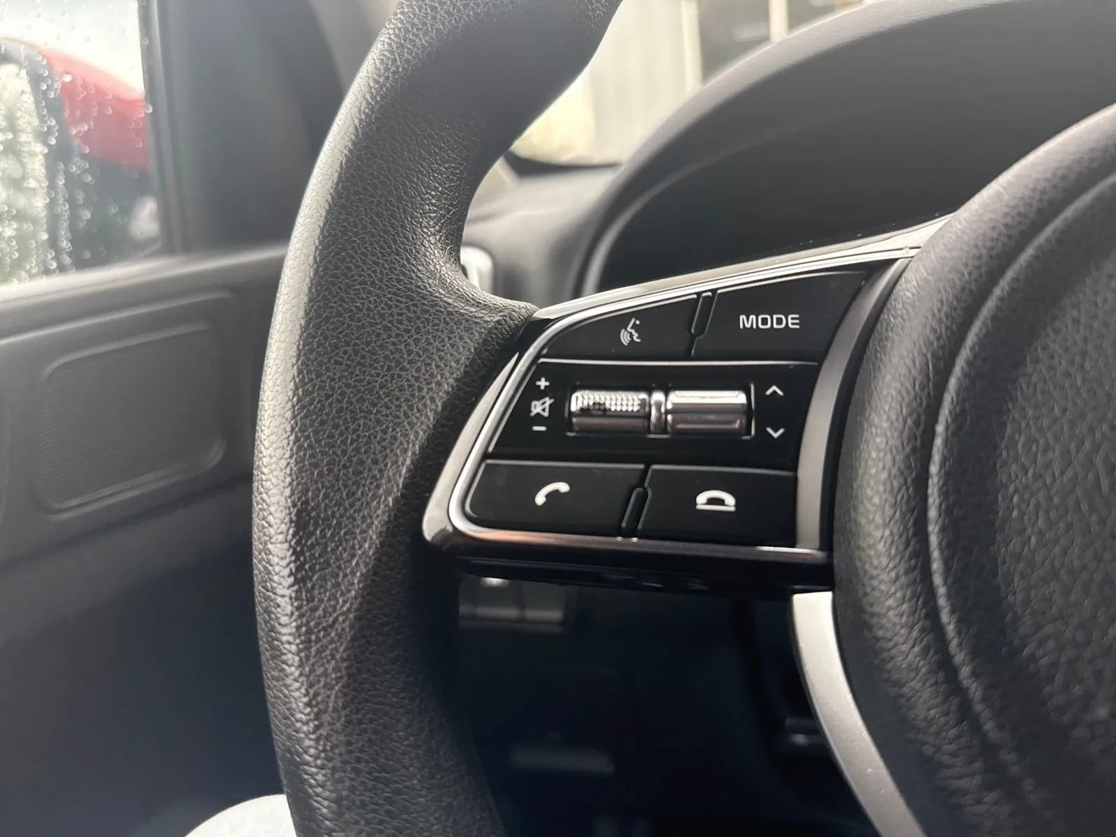 Used 2020 Kia Sportage LX FWD image 17