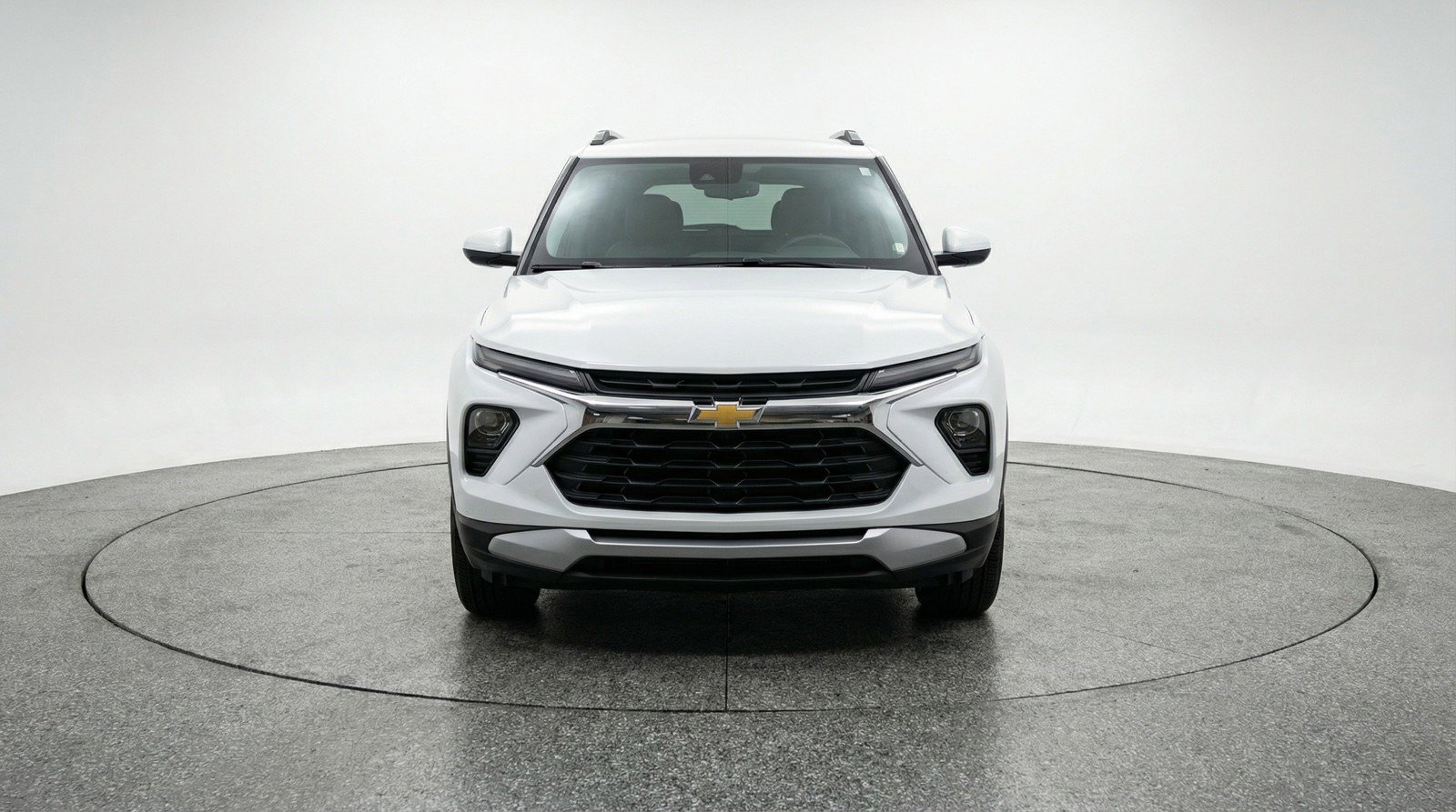Used 2025 Chevrolet TrailBlazer LT AWD/4WD image 2