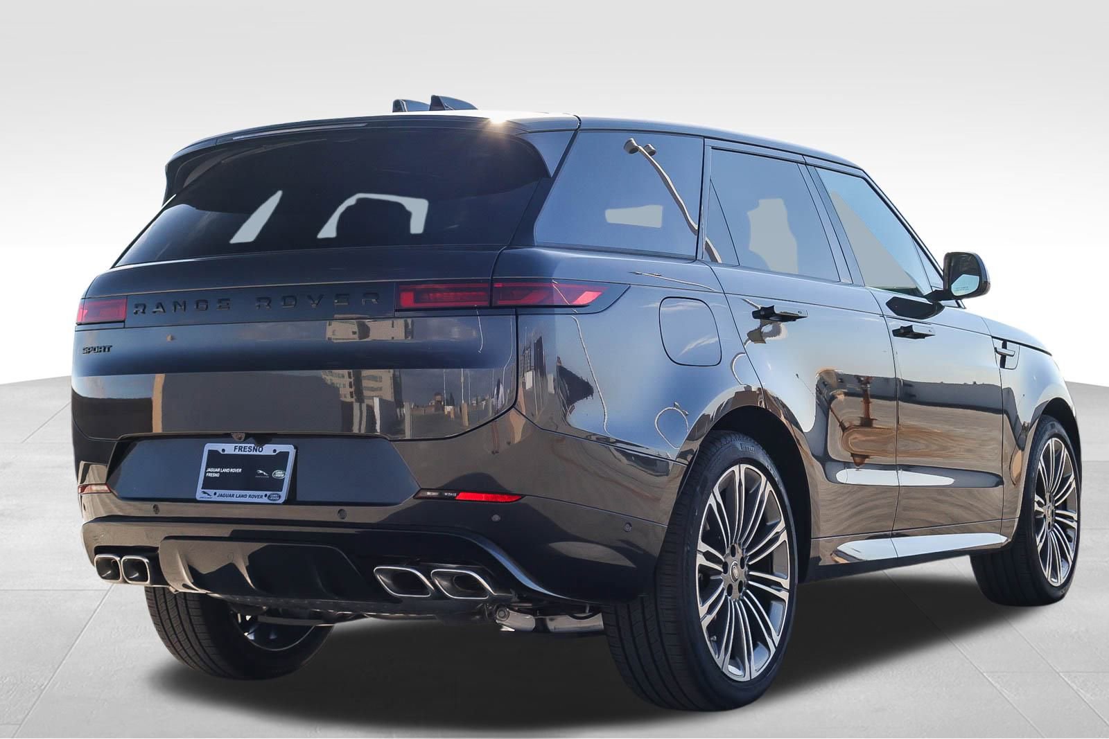 New 2025 Land Rover Range Rover Sport Dynamic SE image 5