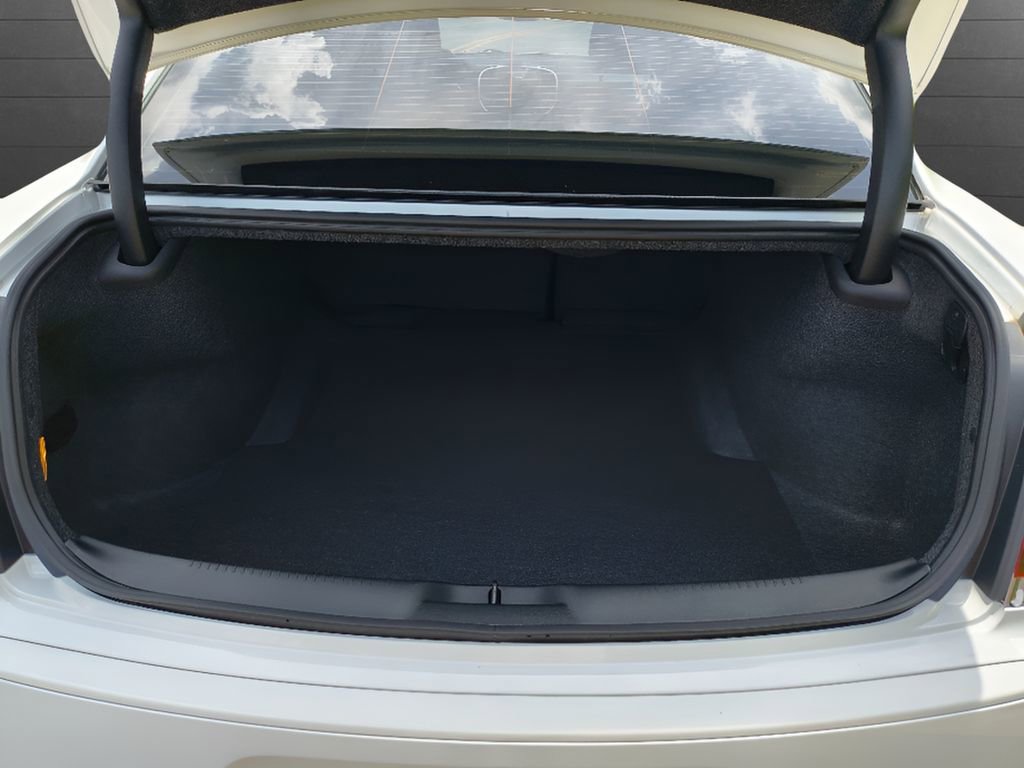 Used 2023 Chrysler 300 Touring w/ Sport Appearance Package image 27