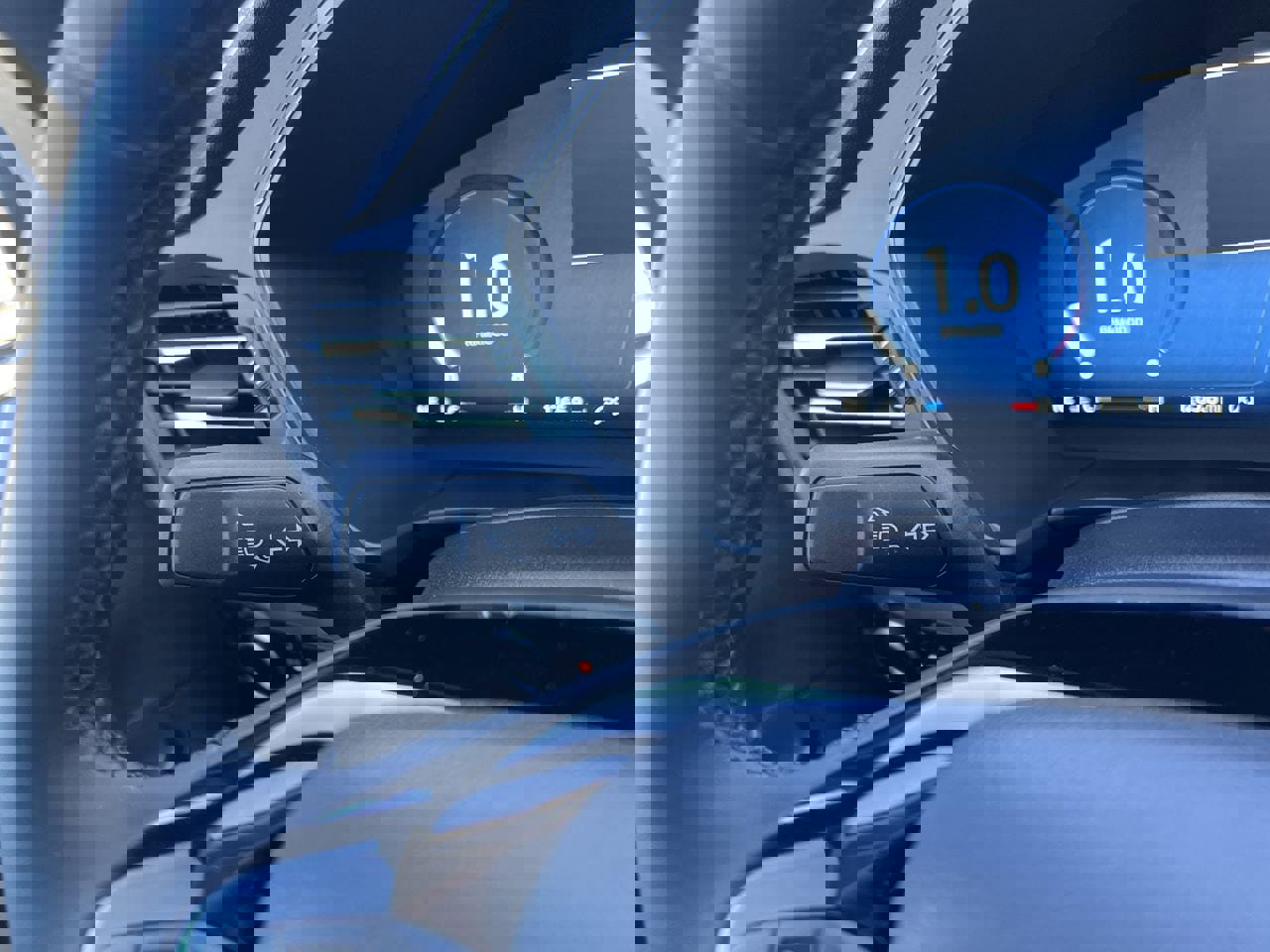 New 2025 Ford Escape Active w/ Active Premium Tech Pack image 5