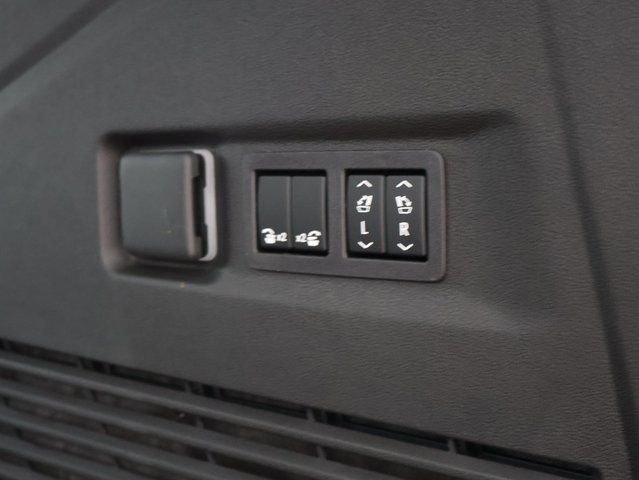 New 2026 GMC Yukon XL Elevation w/ Elevation Premium Package image 19