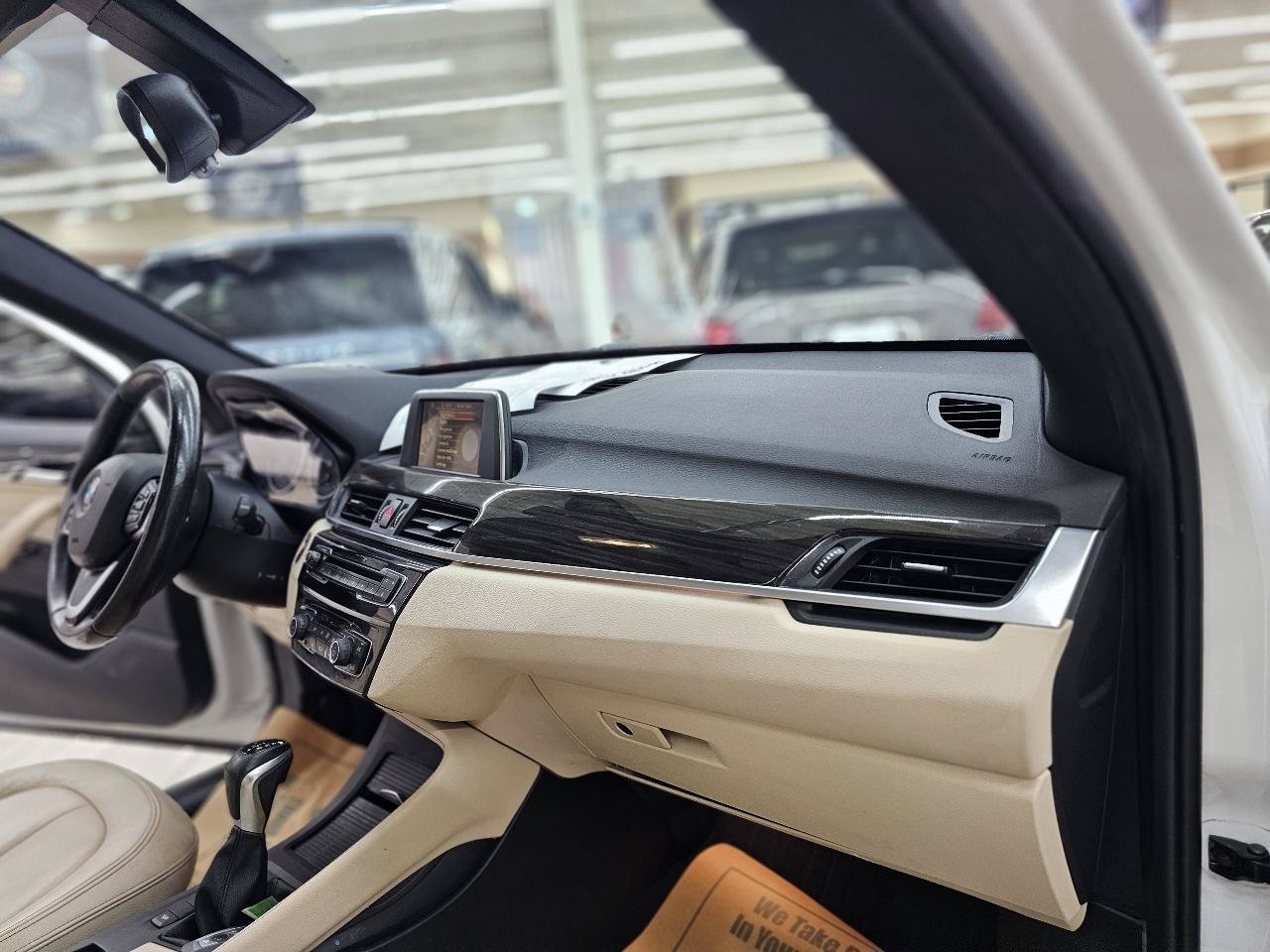 Used 2017 BMW X1 xDrive28i AWD/4WD image 23