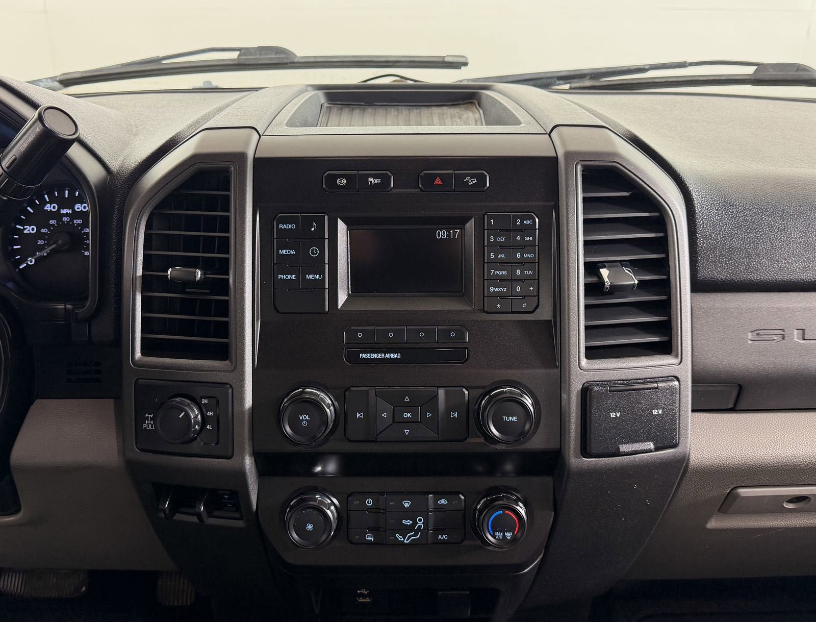 Used 2019 Ford F250 XL w/ Power Equipment Group AWD/4WD image 12