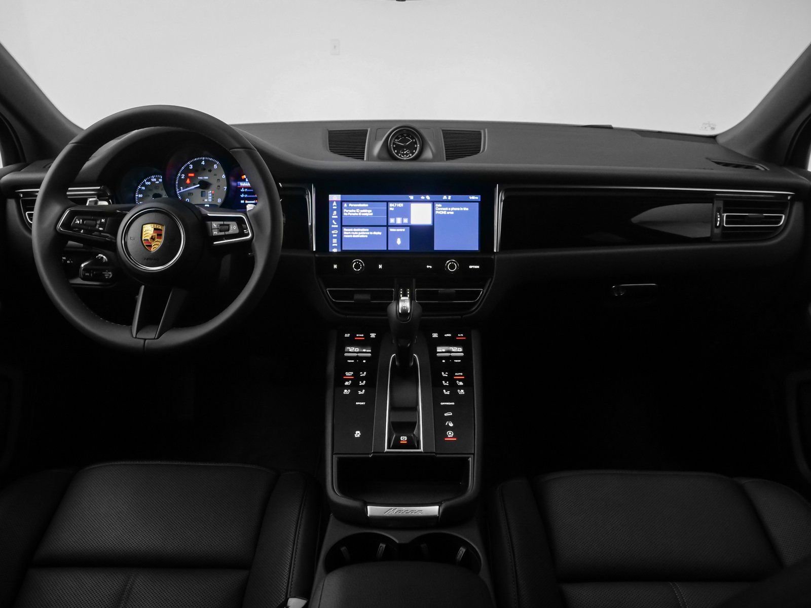 Certified 2025 Porsche Macan AWD/4WD image 27