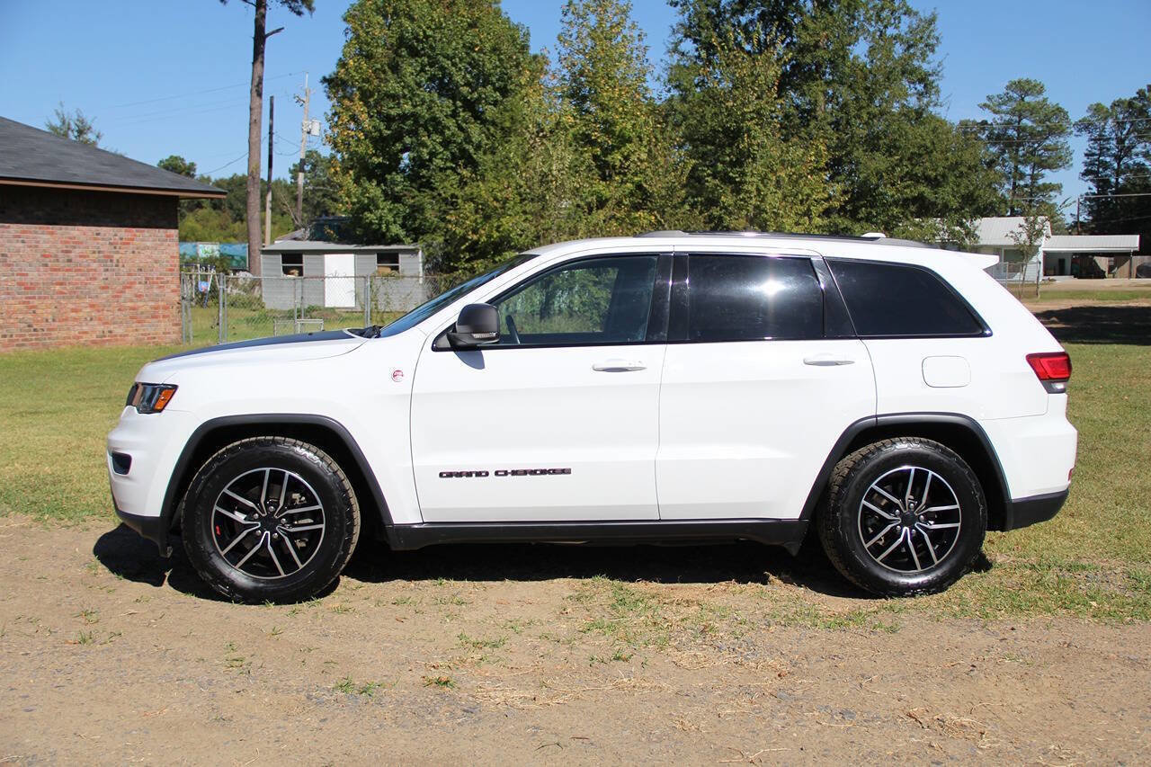 Used 2019 Jeep Grand Cherokee Trailhawk image 2