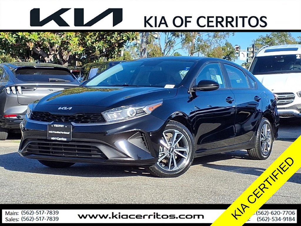 Certified 2023 Kia Forte LXS FWD image 1
