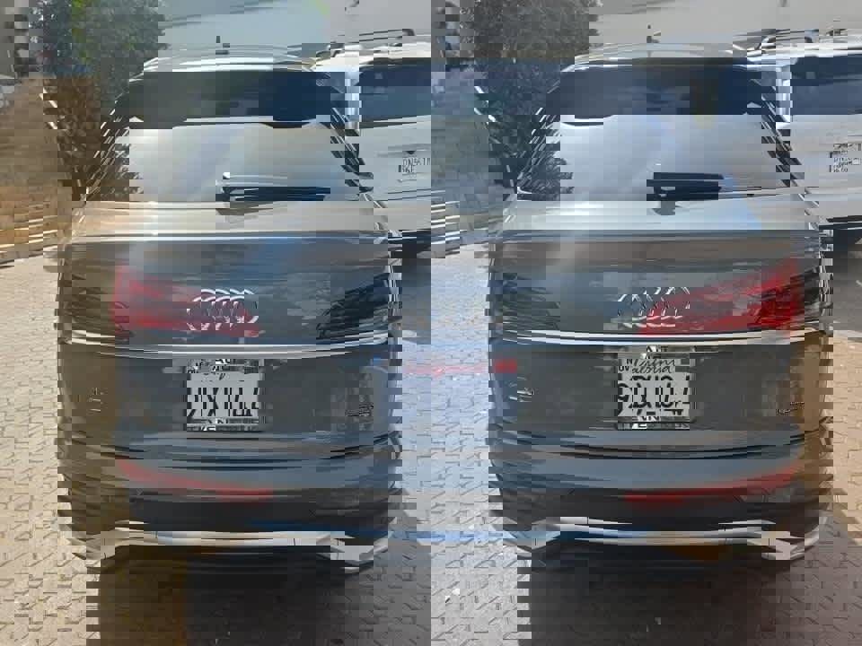 Used 2023 Audi Q5 2.0T Premium w/ Convenience Package image 7
