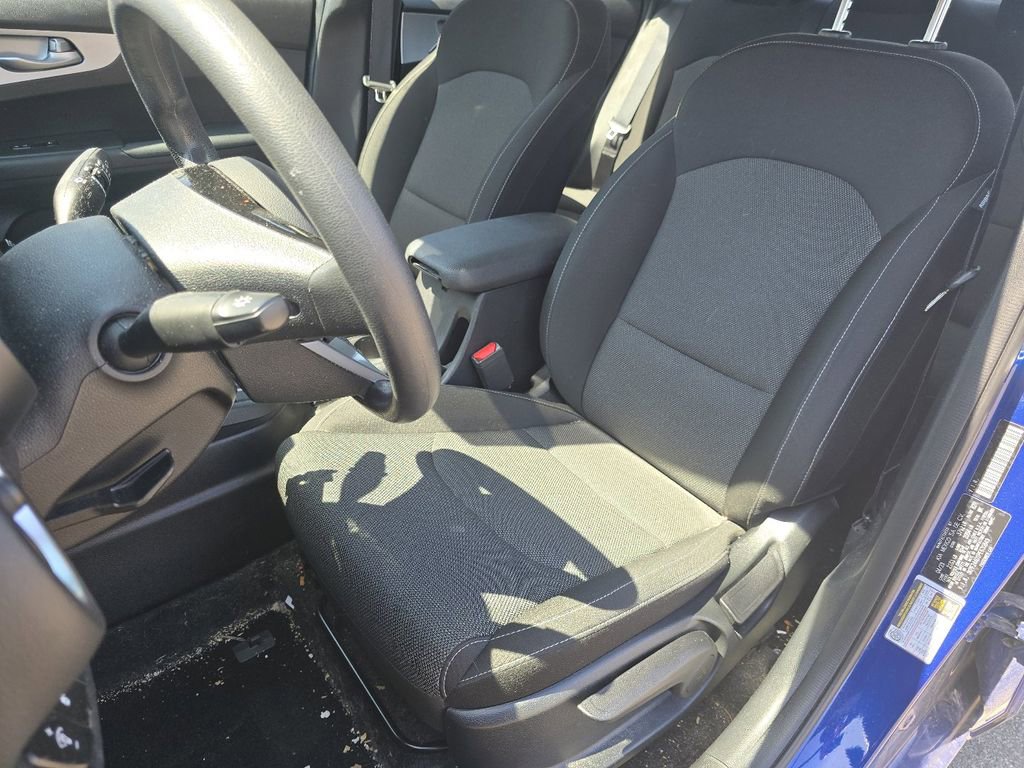 Used 2023 Kia Forte LXS w/ LXS Technology Package image 20