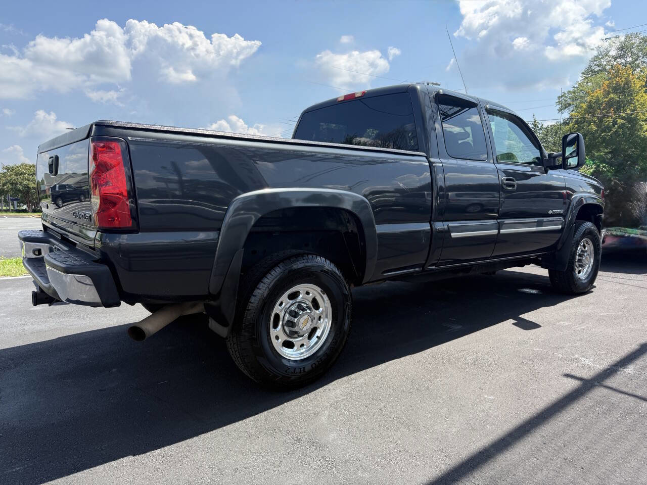 Used 2004 Chevrolet Silverado 2500 LS RWD image 6