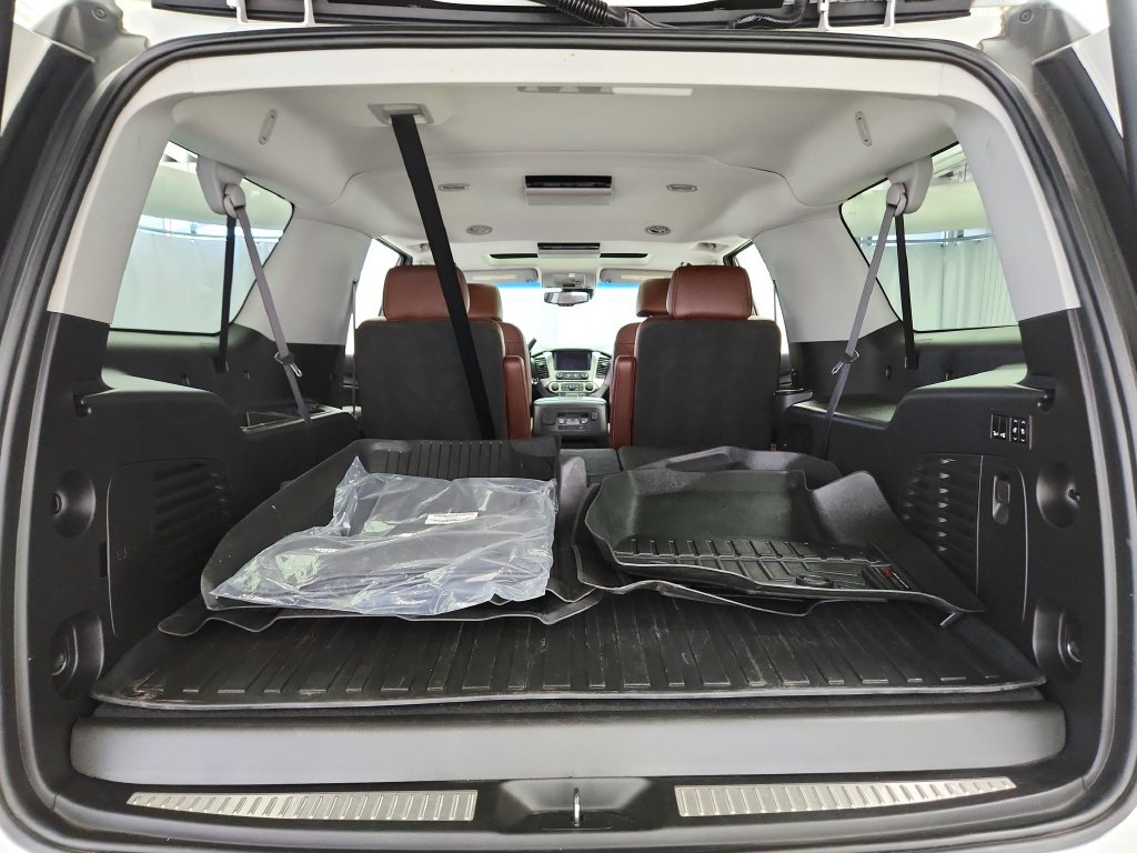 Used 2019 Chevrolet Suburban Premier w/ Premier Plus Edition AWD/4WD image 38