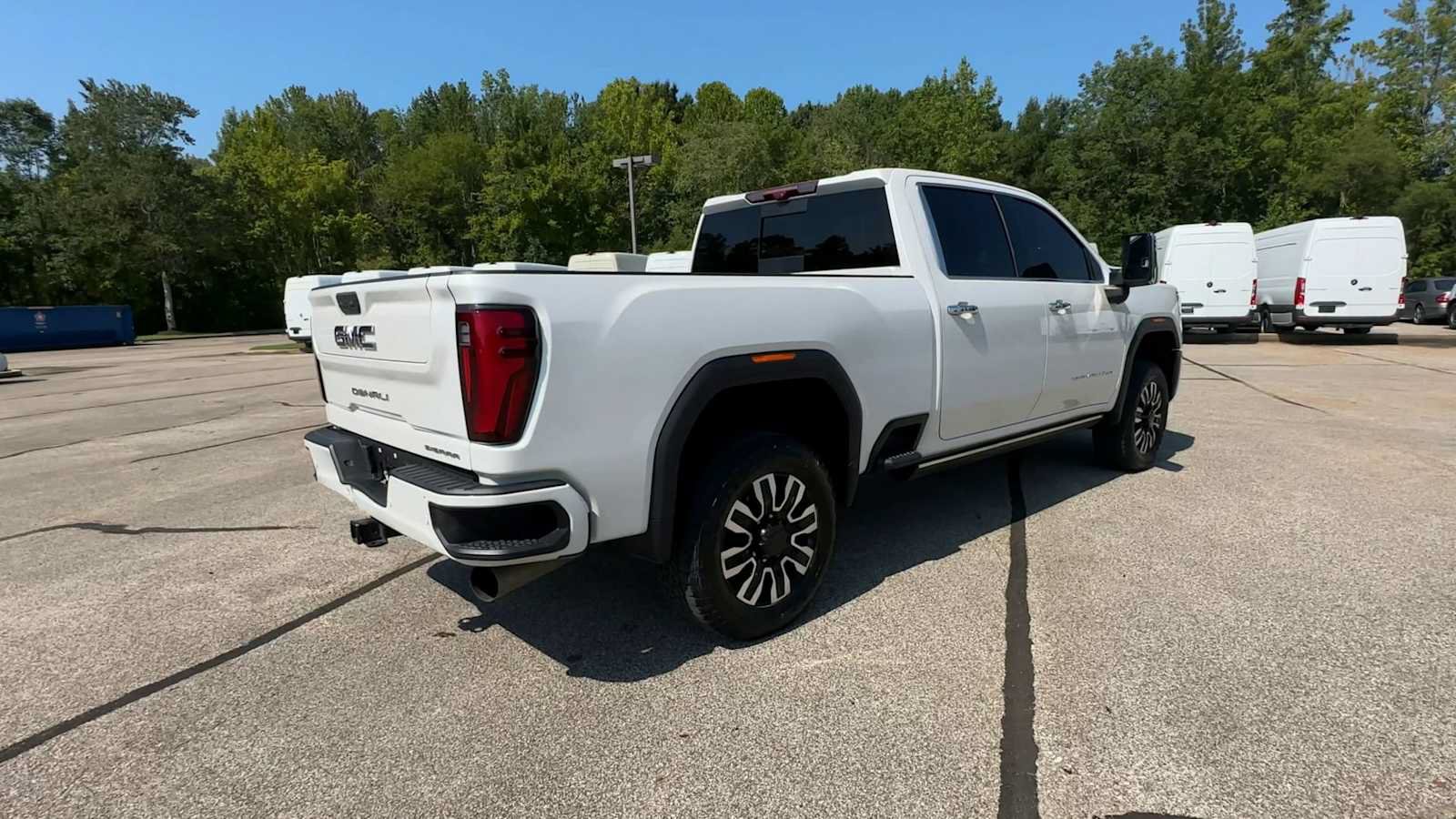 Certified 2025 GMC Sierra 2500 Denali Ultimate AWD/4WD image 8