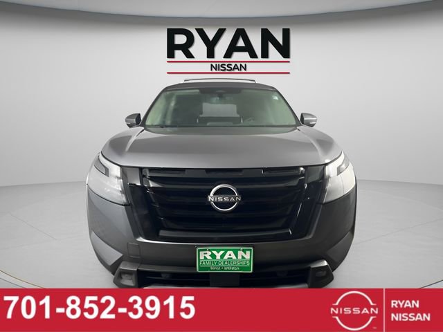 New 2025 Nissan Pathfinder Platinum image 11