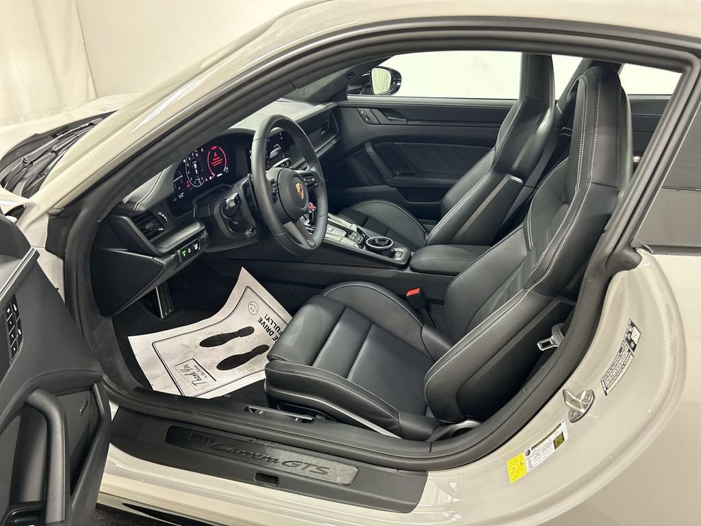 Certified 2026 Porsche 911 Carrera GTS RWD image 9
