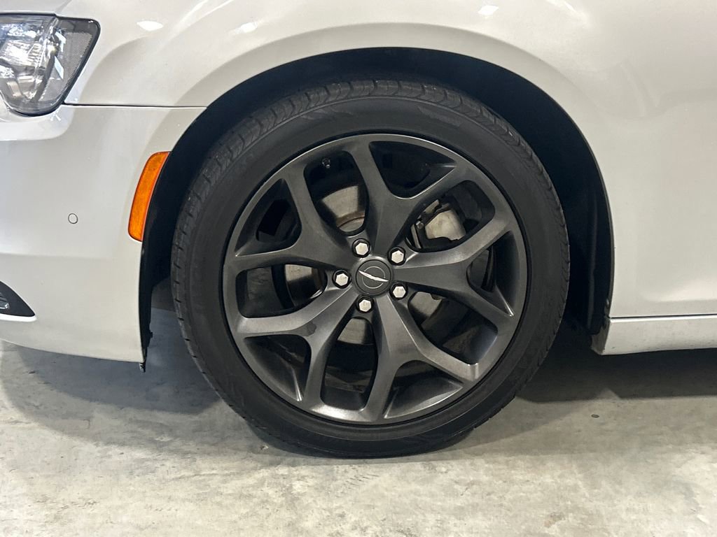 Used 2023 Chrysler 300 S image 11