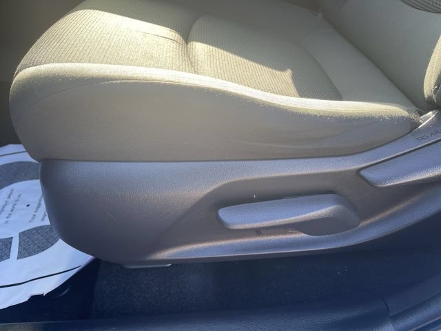 Used 2019 Toyota RAV4 LE w/ Carpet Mat Package AWD/4WD image 13