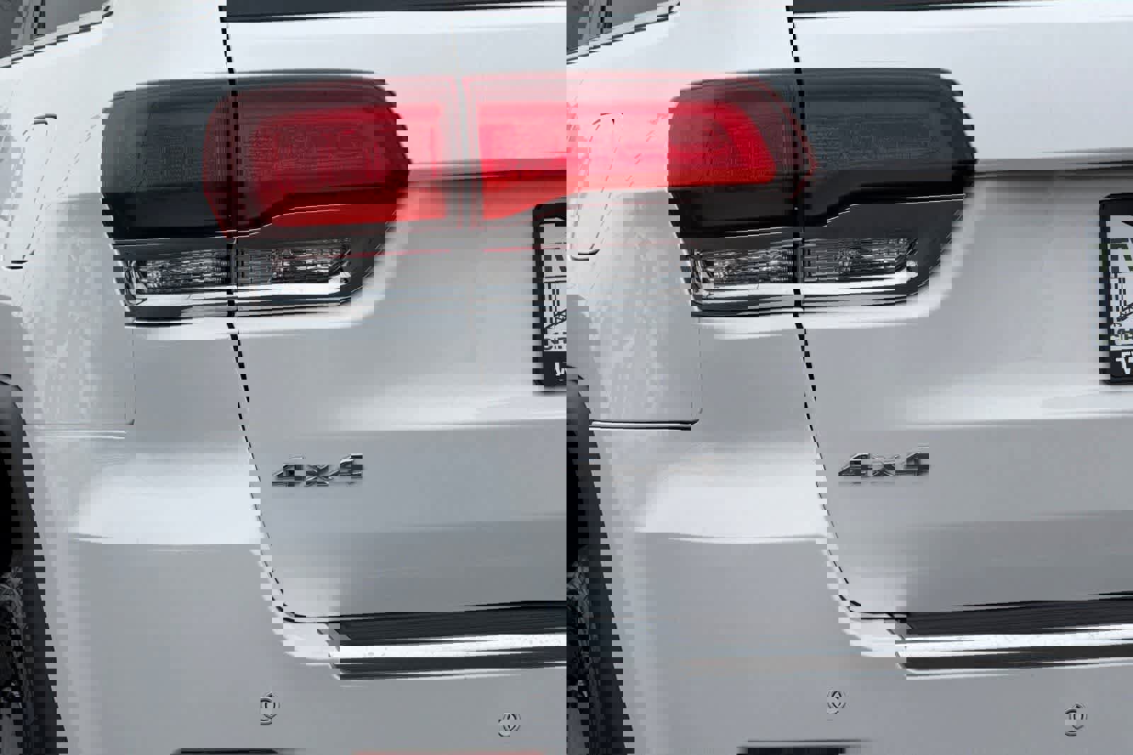 Used 2022 Jeep Grand Cherokee Limited image 32