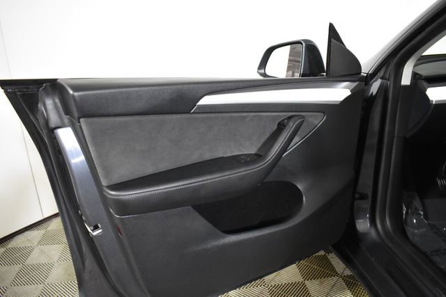 Used 2023 Tesla Model Y Long Range image 7