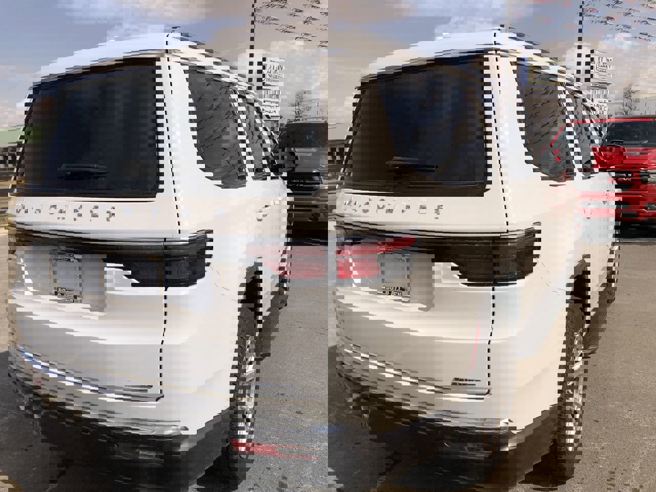 Used 2022 Jeep Wagoneer Series II image 5