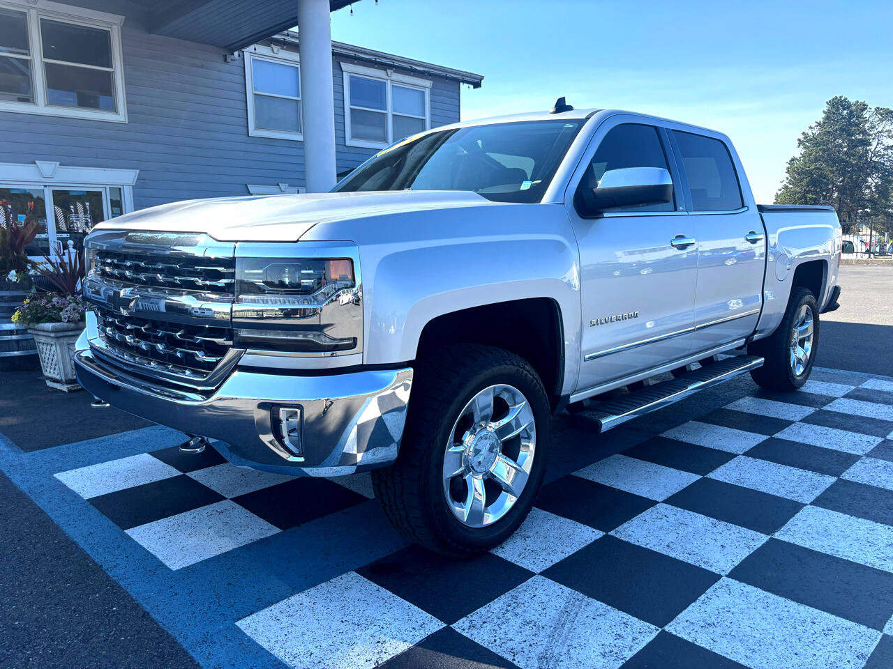 Used 2018 Chevrolet Silverado 1500 LTZ w/ Sport Package image 2