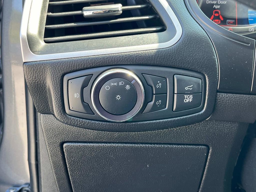 Used 2022 Ford Edge SEL w/ Convenience Package image 28