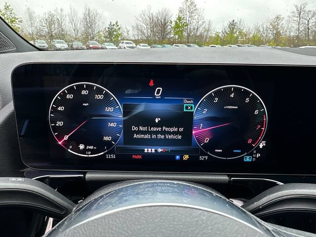 Used 2025 Mercedes-Benz GLA 250 4MATIC image 31
