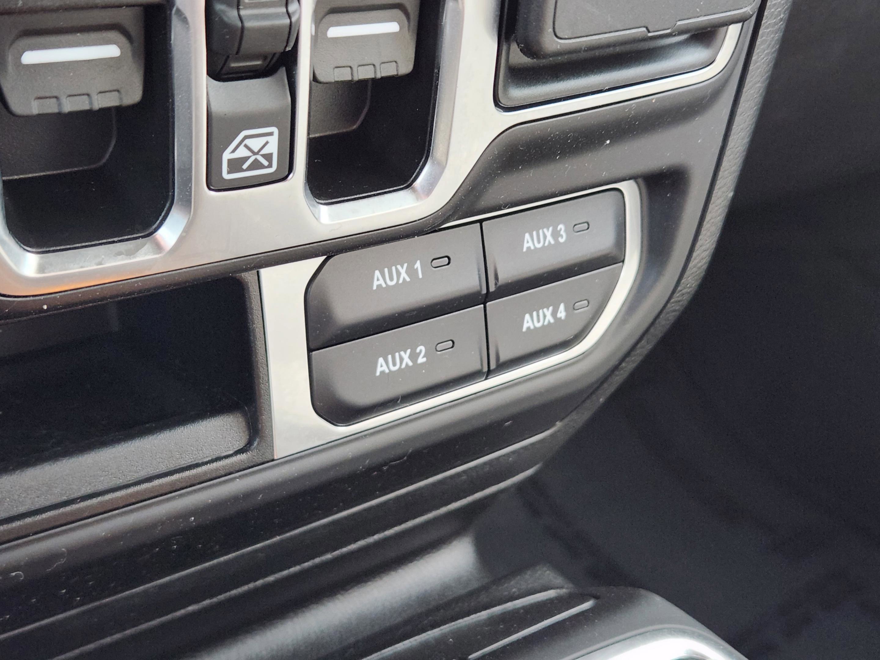 Used 2022 Jeep Wrangler Unlimited Sahara image 21