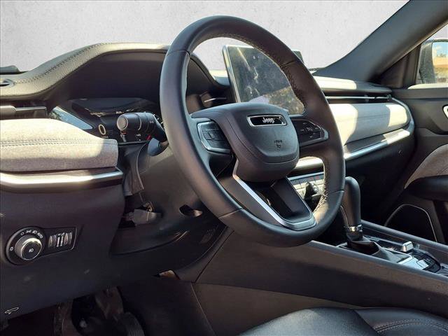 Used 2024 Jeep Compass Latitude AWD/4WD image 10