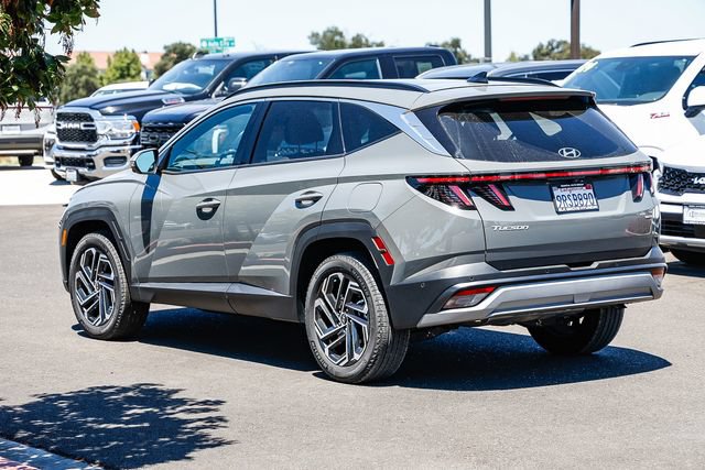 Certified 2025 Hyundai Tucson Limited AWD/4WD image 2