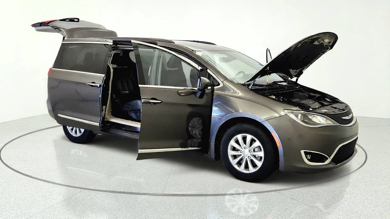 Used 2017 Chrysler Pacifica Touring-L FWD image 11