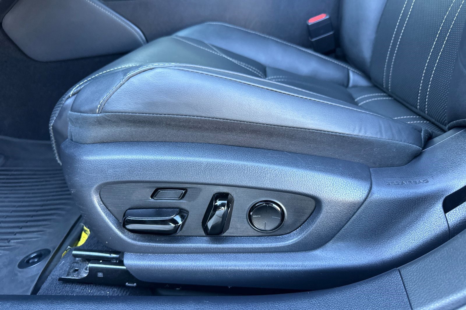 Certified 2025 Lexus ES 300h w/ Luxury Package image 14