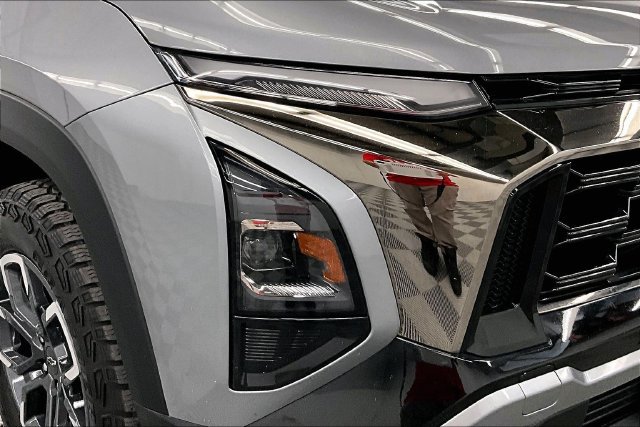 Used 2025 Chevrolet Equinox ACTIV w/ Convenience Package III FWD image 34
