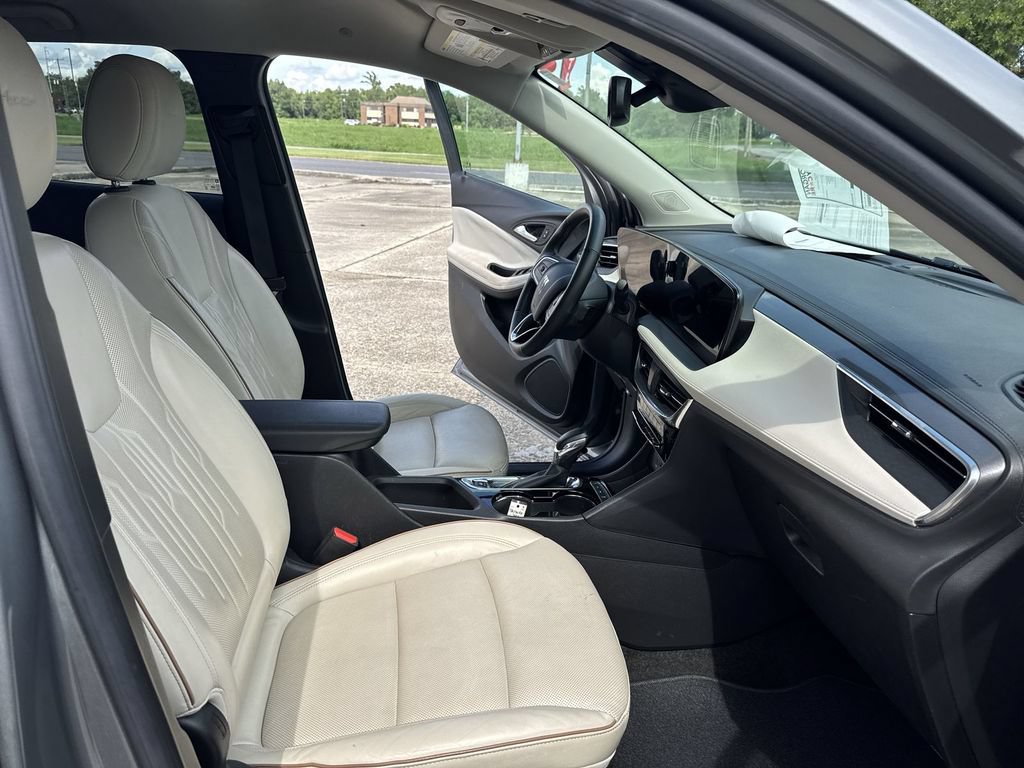 Used 2024 Buick Encore GX Avenir AWD/4WD image 31