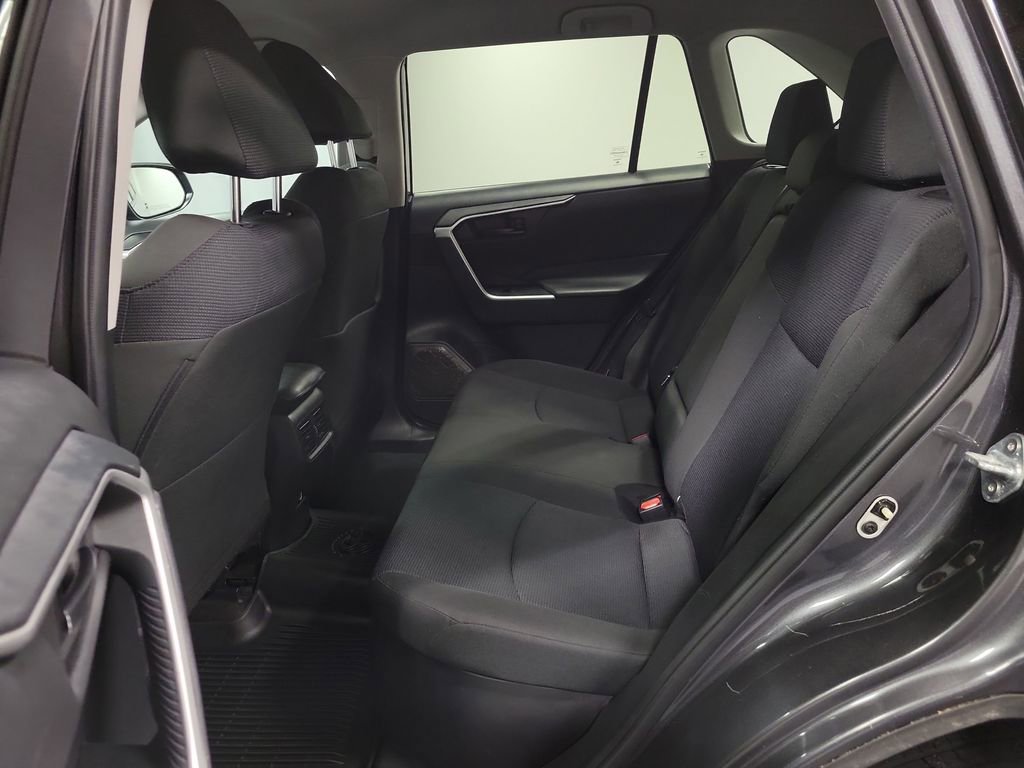Used 2021 Toyota RAV4 LE AWD/4WD image 22