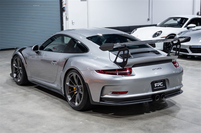 Used 2016 Porsche 911 GT3 RS RWD image 4