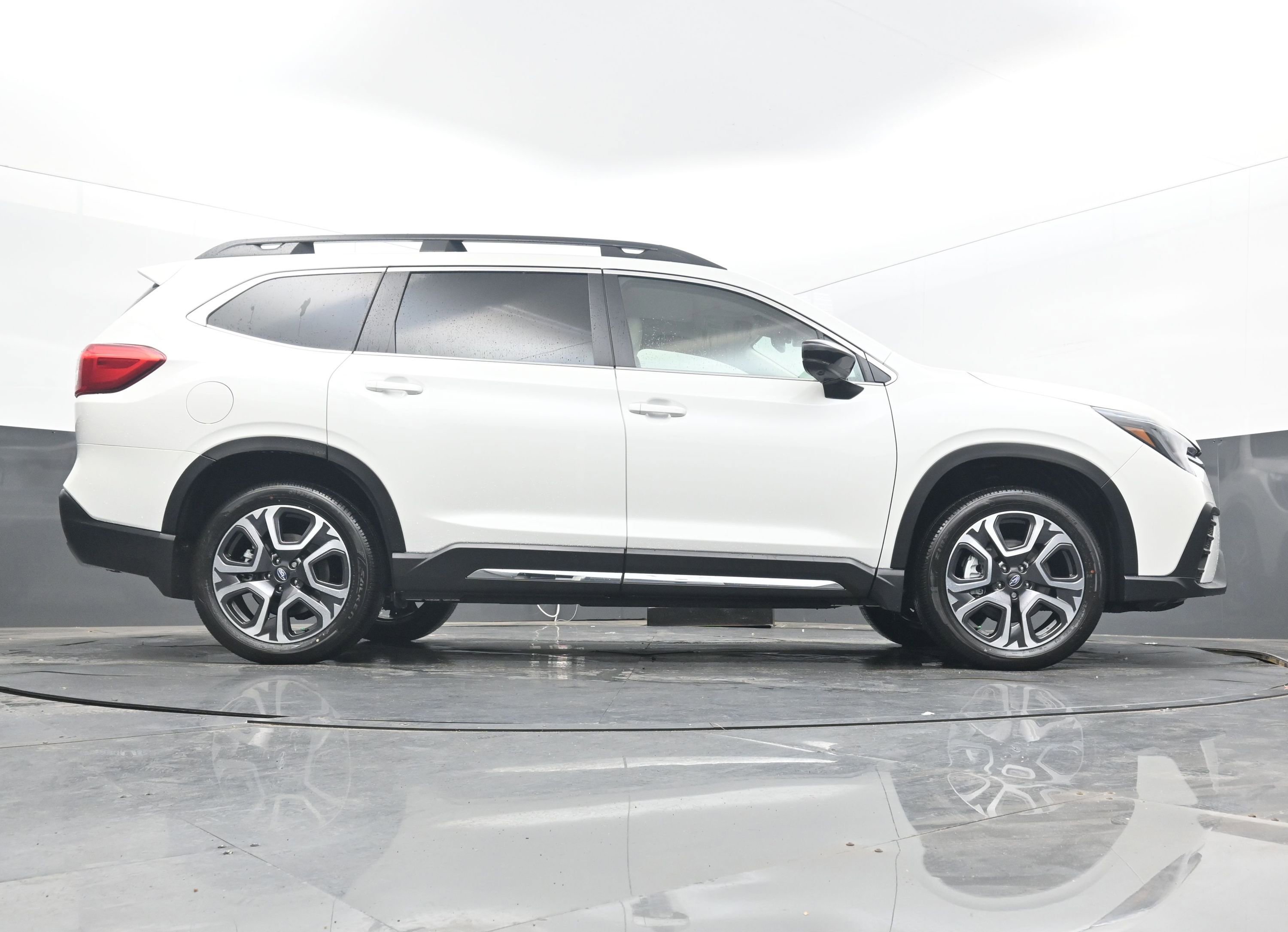 New 2025 Subaru Ascent Limited image 31