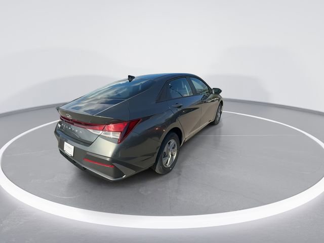New 2026 Hyundai Elantra SE FWD image 8