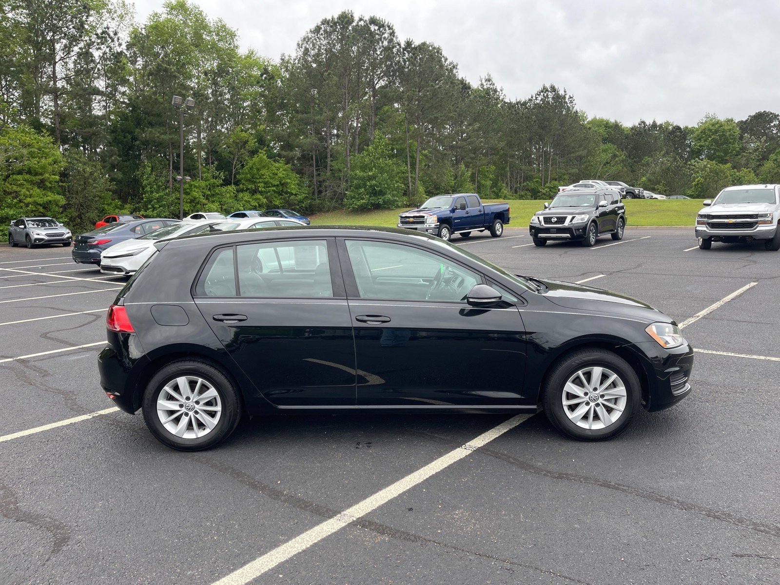 Used 2016 Volkswagen Golf S FWD image 21