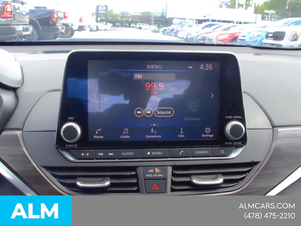 Used 2025 Nissan Altima 2.5 SV FWD image 38
