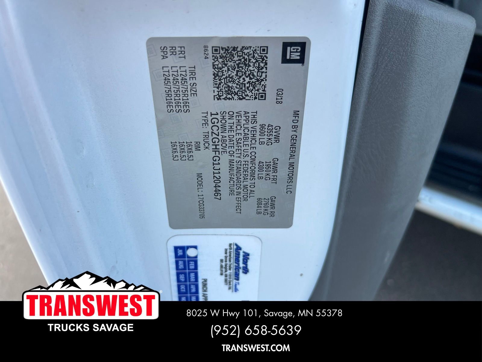 Used 2018 Chevrolet Express 3500 Extended w/ Driver Convenience Package RWD image 16