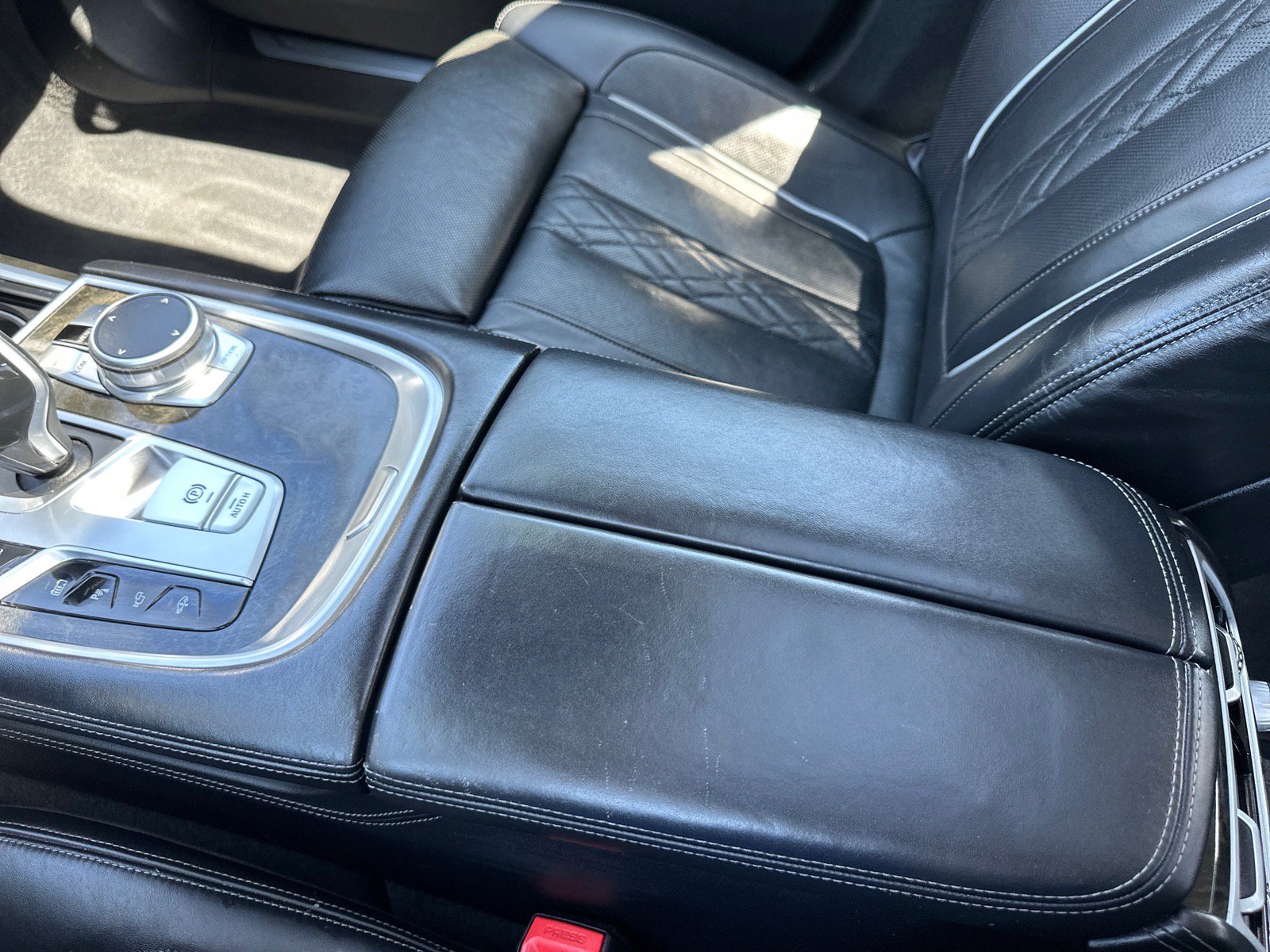 Used 2020 BMW 745e xDrive AWD/4WD image 43