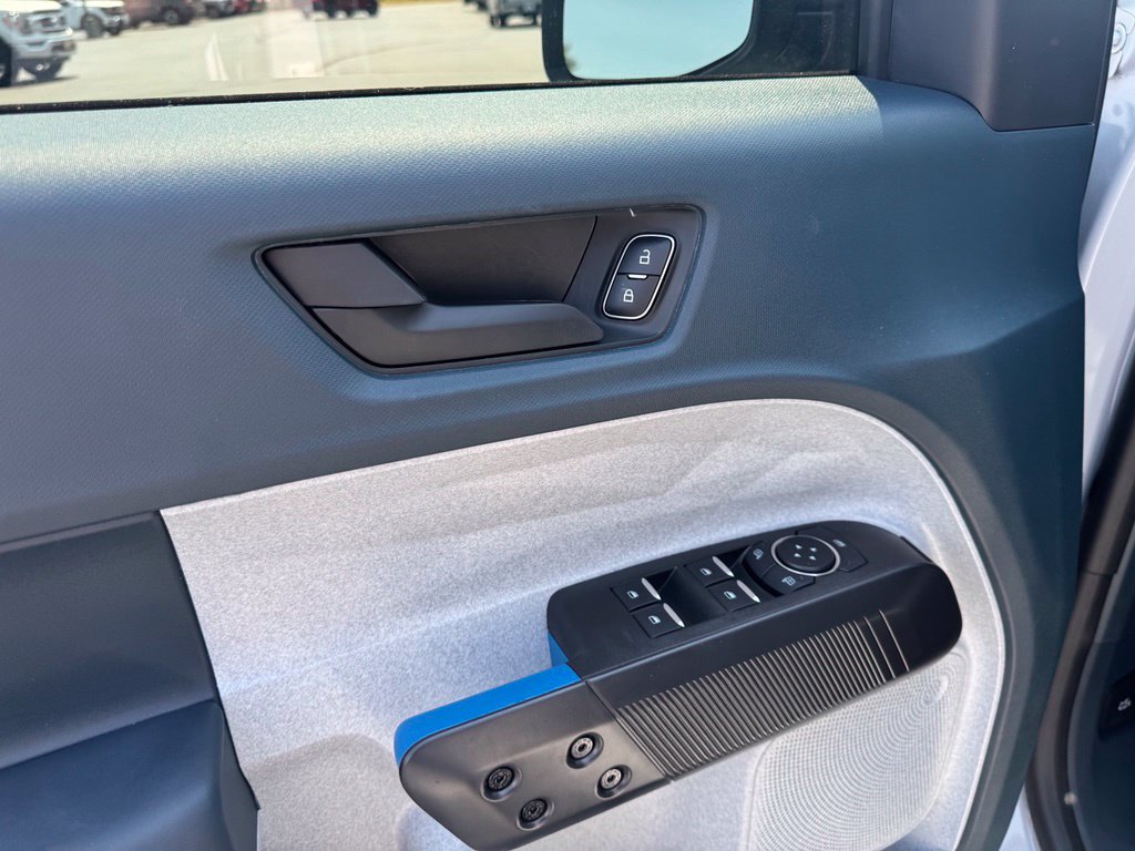 Used 2026 Ford Maverick XLT FWD image 3