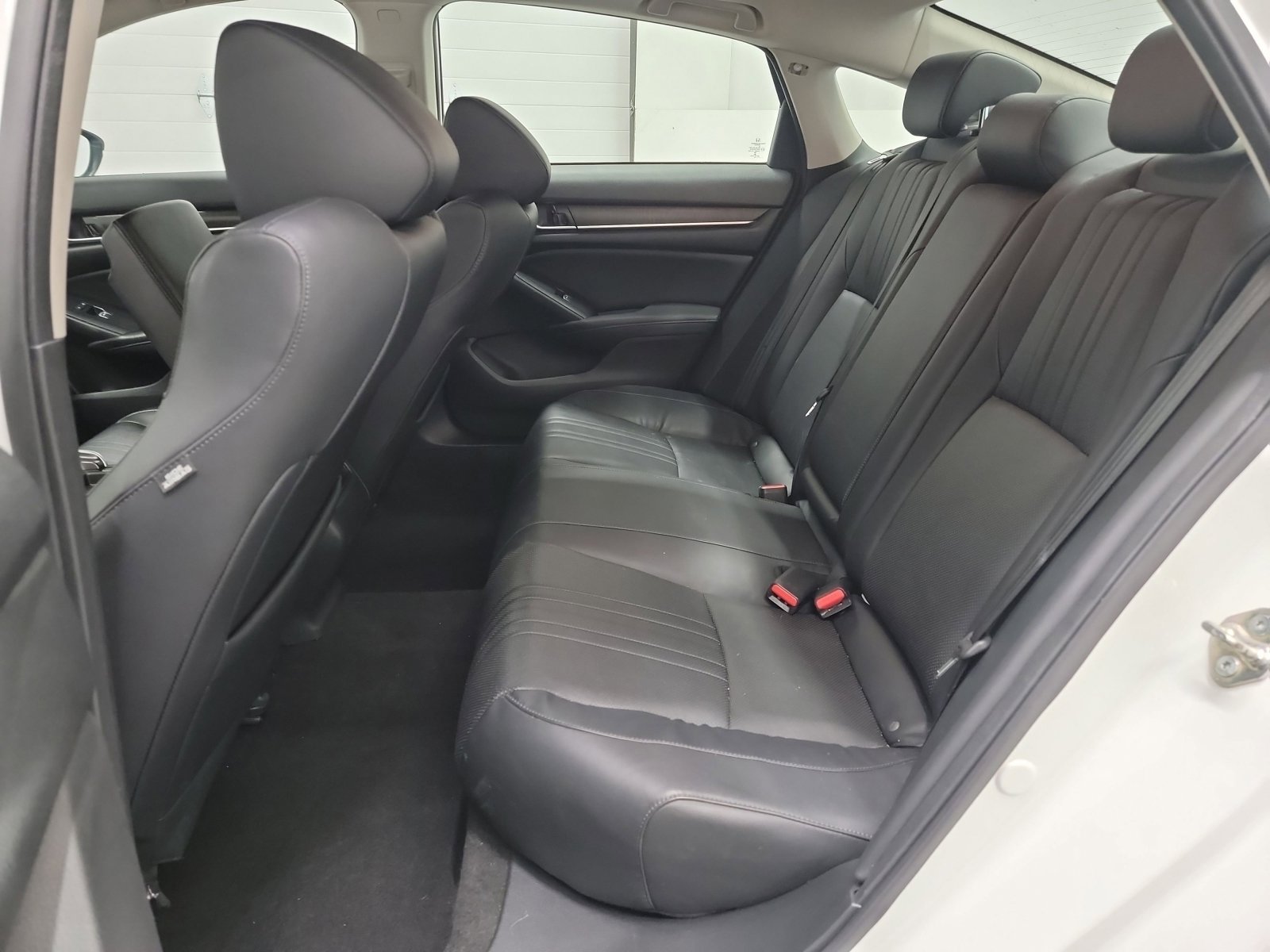Used 2018 Honda Accord EX-L image 28