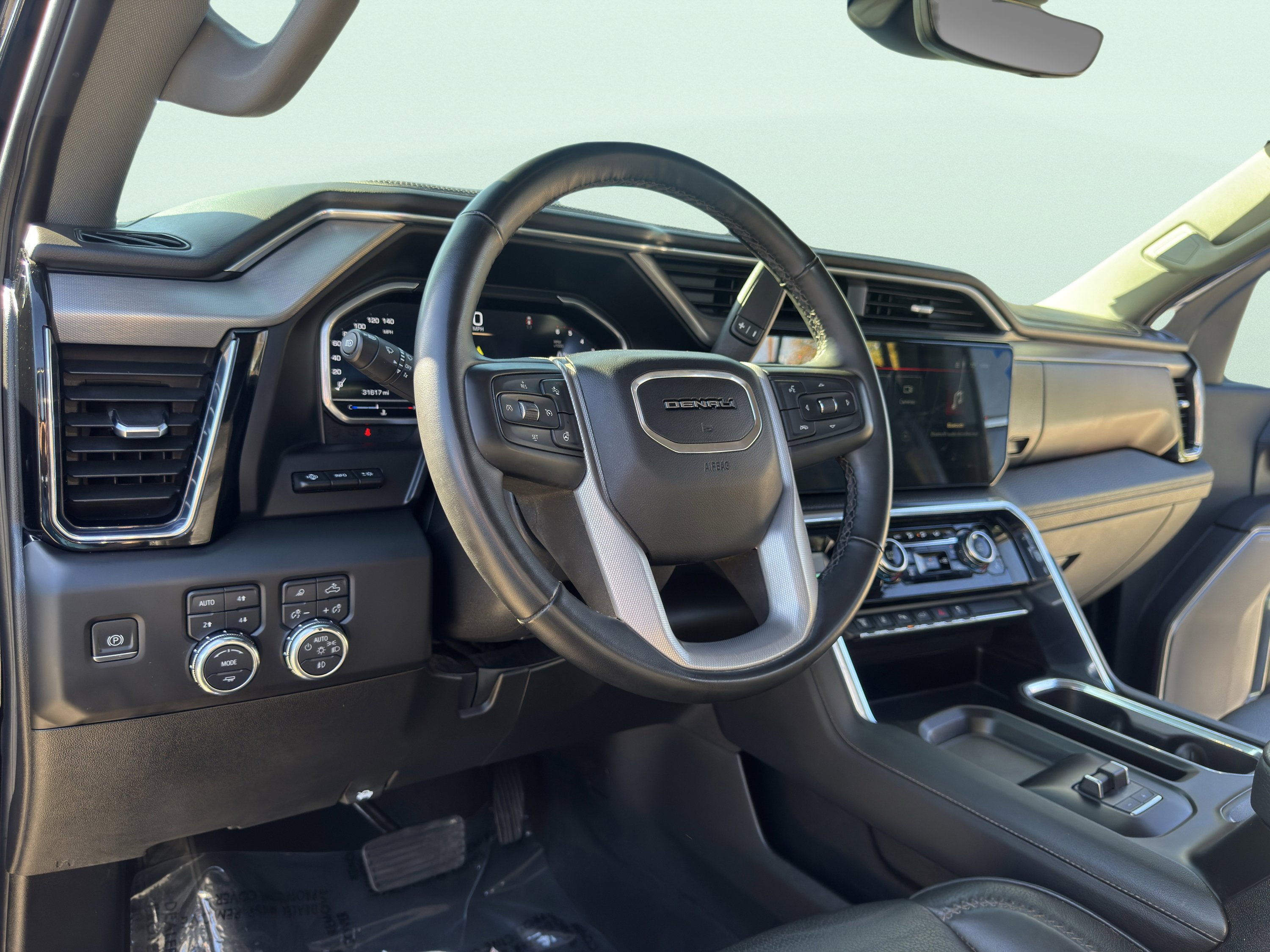 Used 2024 GMC Sierra 3500 Denali w/ Denali Reserve Package image 39