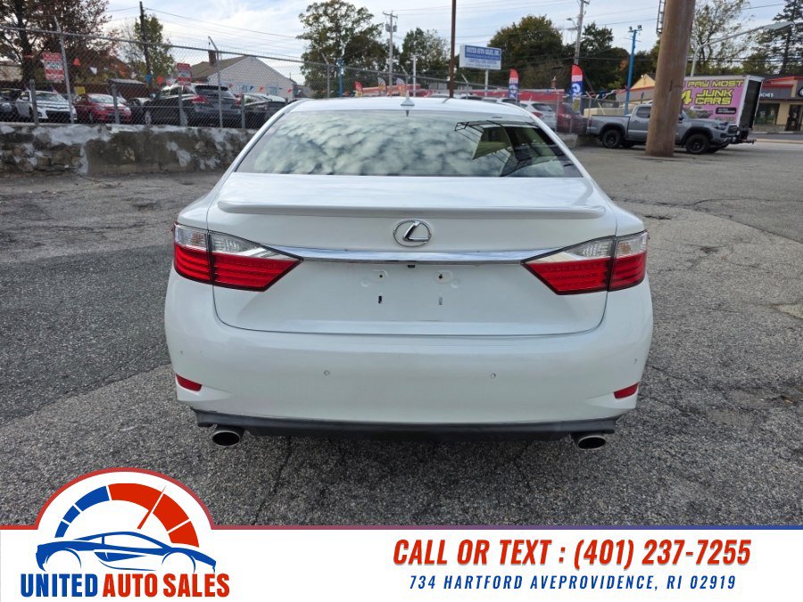 Used 2014 Lexus ES 350 w/ Luxury Package FWD image 4