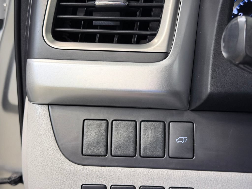 Used 2015 Toyota Highlander XLE AWD/4WD image 44