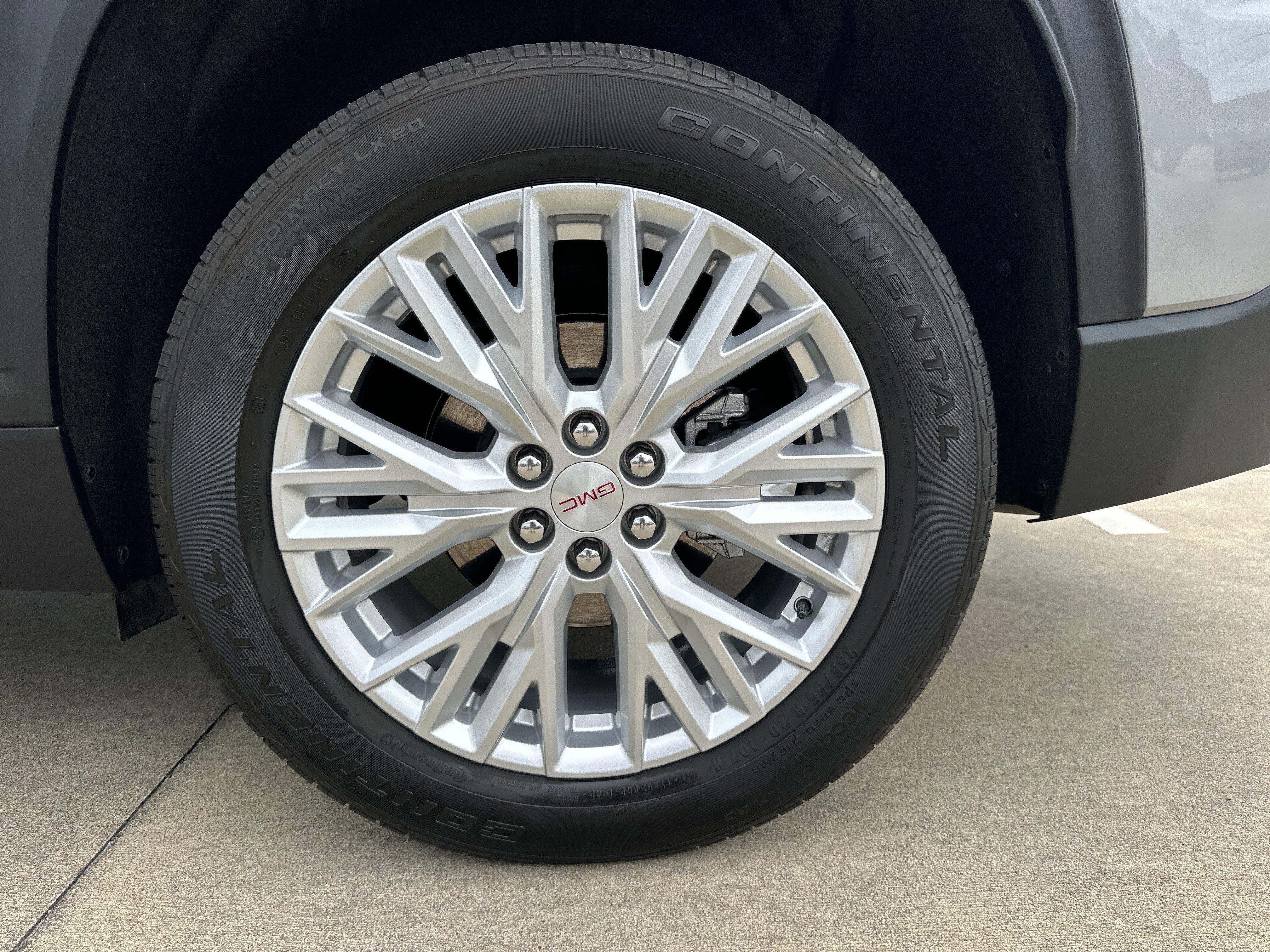 Certified 2026 GMC Acadia Elevation w/ Elevation Premium Package FWD image 37